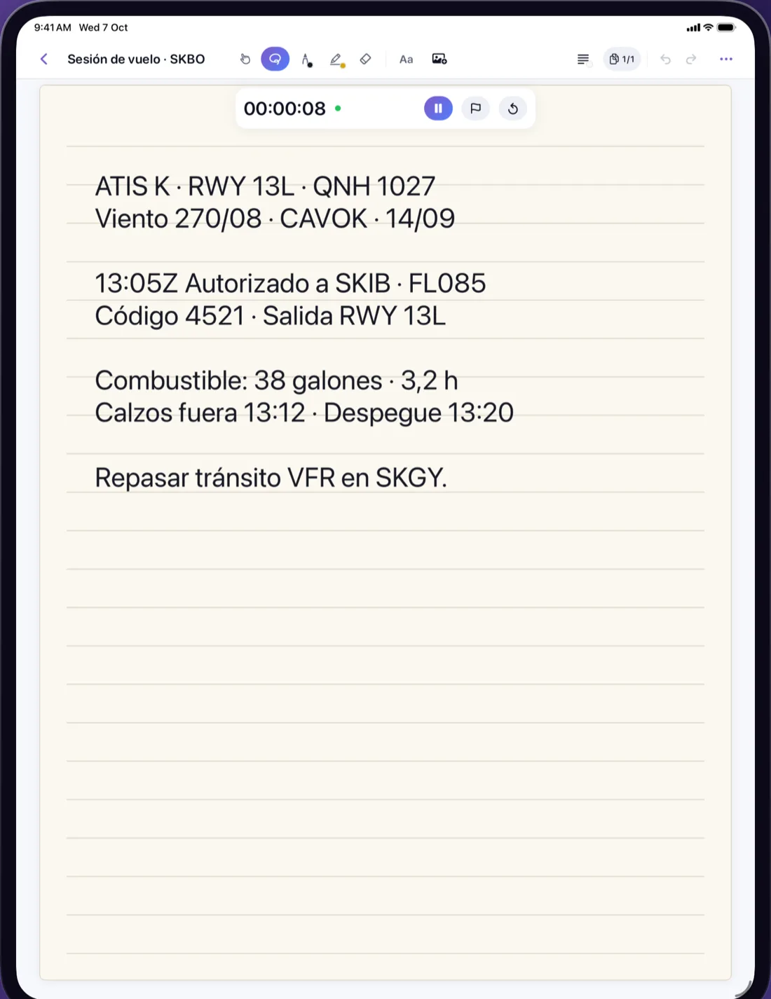 Notepad de CrewReady con cronómetro y notas de la sesión: ATIS, autorización, combustible y tiempos (iPad)